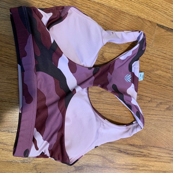 sports bra - Picture 2 of 2